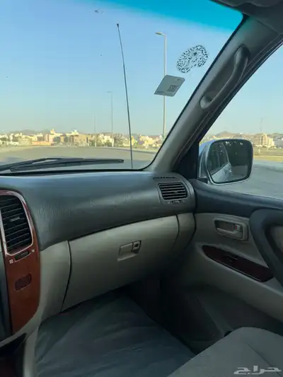 لاندكروزر 2005 GXR فل كامل 9