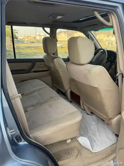 لاندكروزر 2005 GXR فل كامل 11
