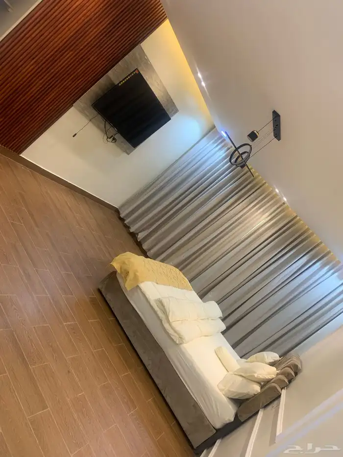 شاليهات و فلل بمسابح داخليه في الدرب وجديده 13