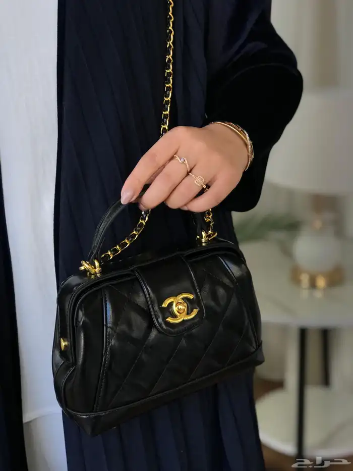 شنط كوتش ميو ميو توري بورش اشكال كثيره ومتنوعه 40