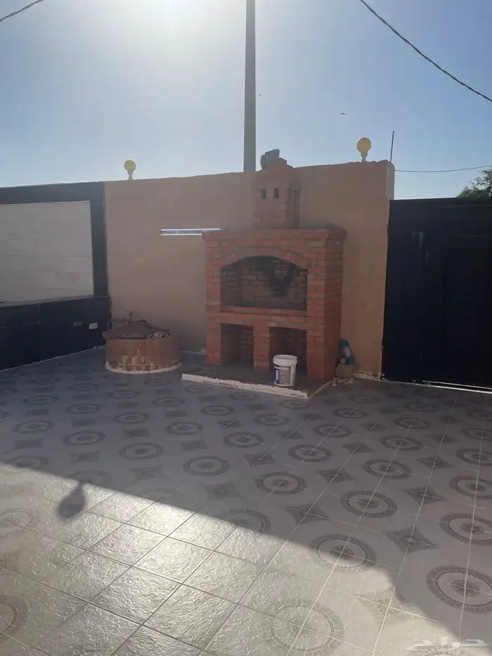 ((استراحة حي الراشدية 2 )) ويوجد ((استراحة ثانية في الحساني) 17