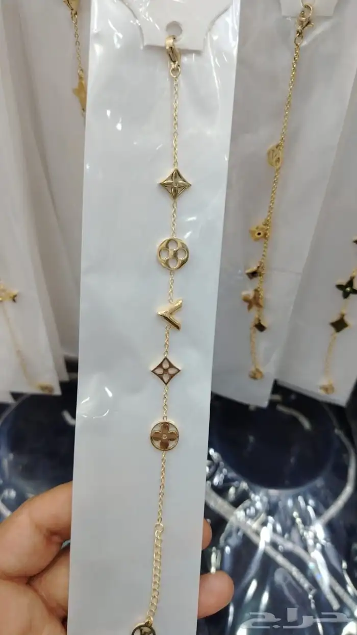 شنط كوتش ميو ميو توري بورش اشكال كثيره ومتنوعه 48