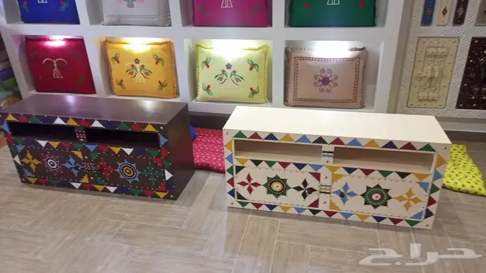 طاولة تلفزيون وخشبيات تراثية 25