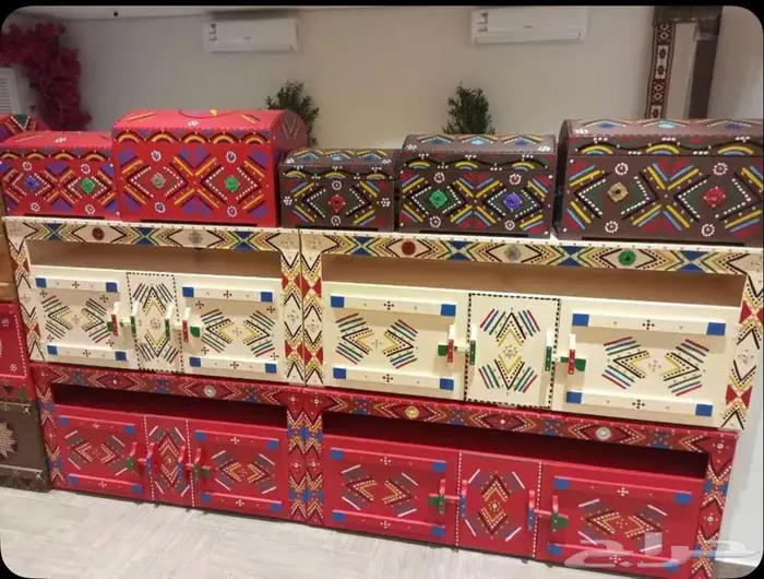 طاولة تلفزيون وخشبيات تراثية 18