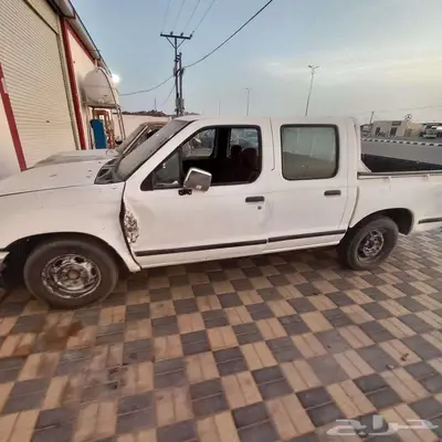 نيسان بودي بلد 2005 1