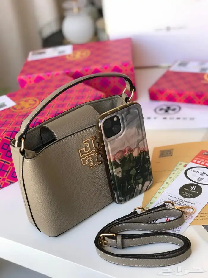 شنط كوتش ميو ميو توري بورش اشكال كثيره ومتنوعه 91