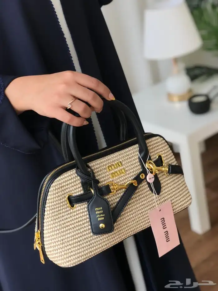 شنط كوتش ميو ميو توري بورش اشكال كثيره ومتنوعه 37