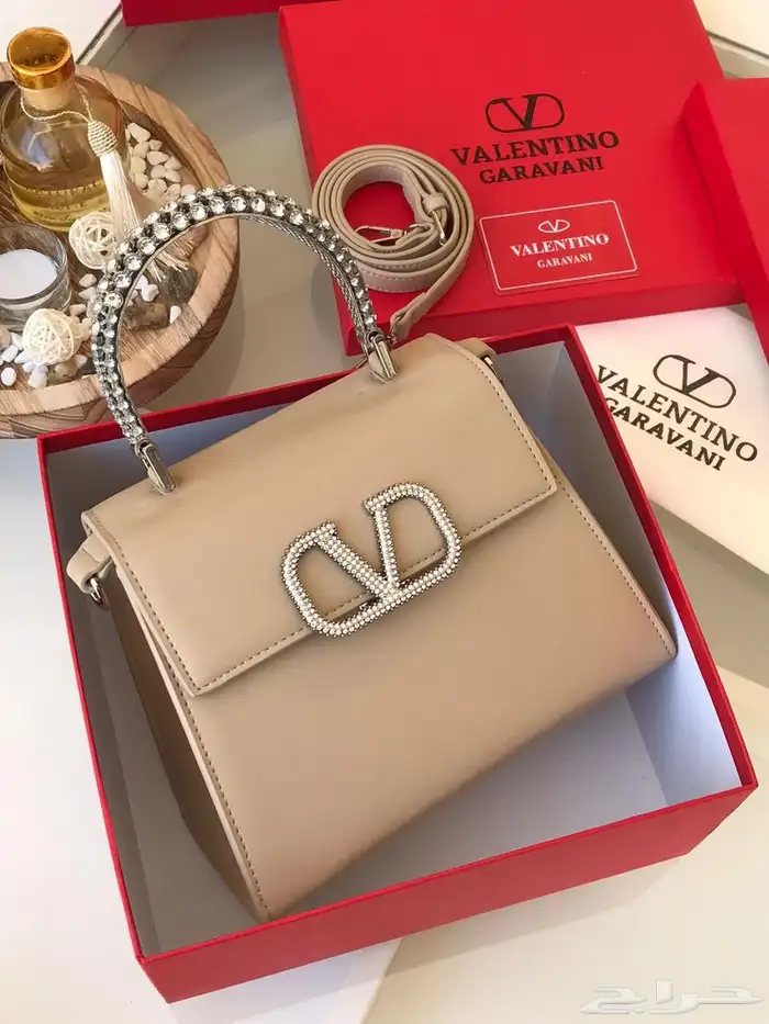 شنط كوتش ميو ميو توري بورش اشكال كثيره ومتنوعه 83