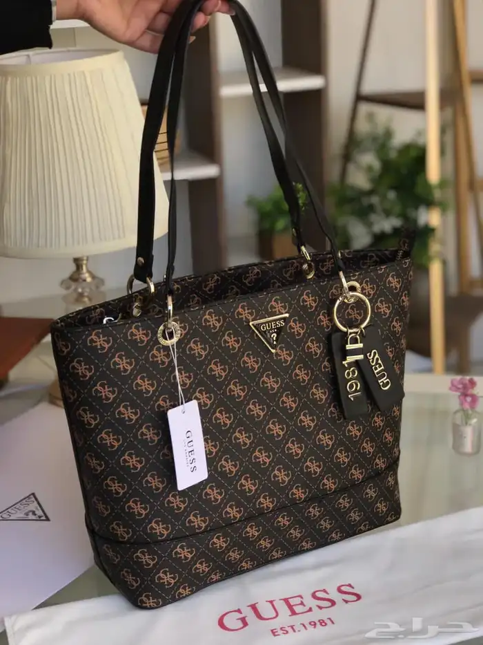 شنط كوتش ميو ميو توري بورش اشكال كثيره ومتنوعه 74