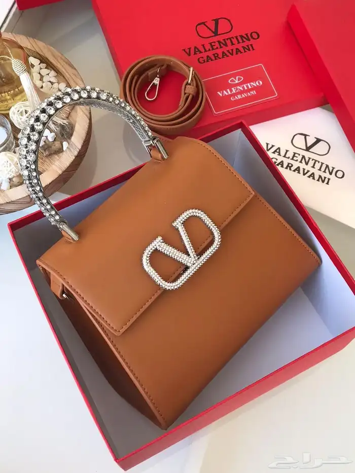 شنط كوتش ميو ميو توري بورش اشكال كثيره ومتنوعه 84