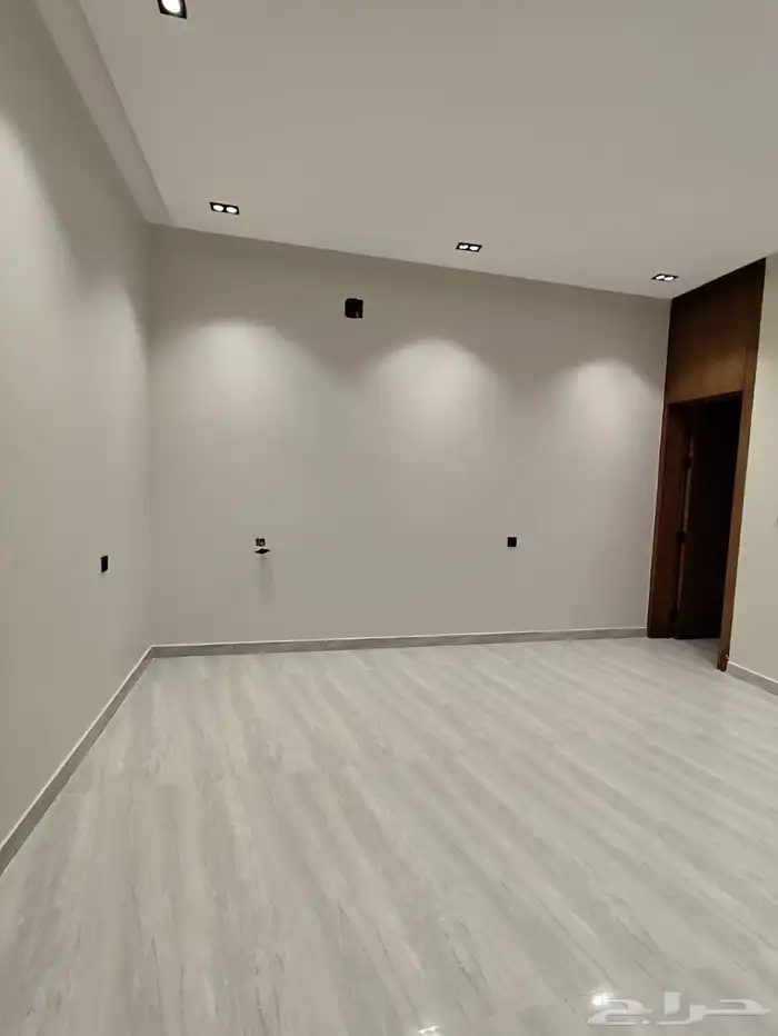 أدوار أرضي مع مشب 4