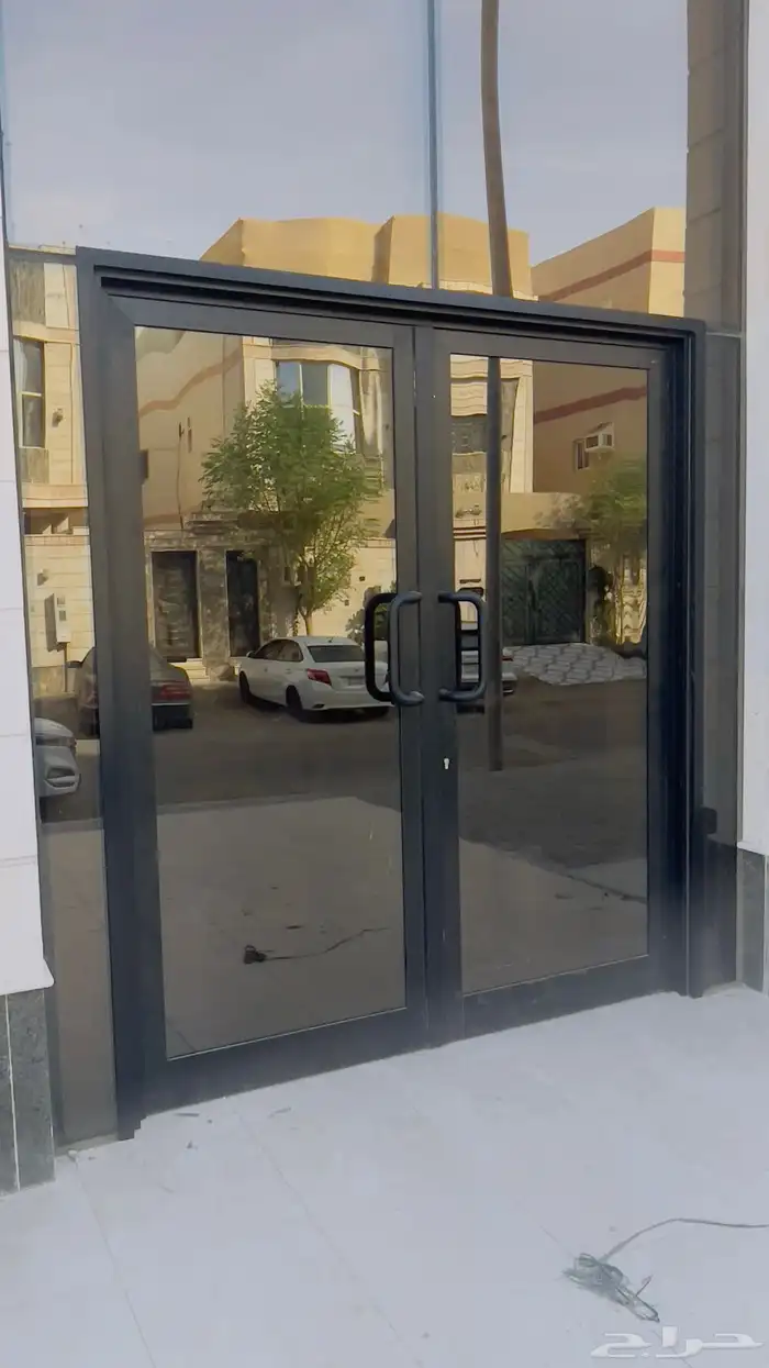 شبابيك وابواب المنيوم واجهات زجاج وكلادينج 12