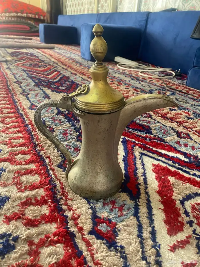 دلال حساويه قديمه للبيع 2