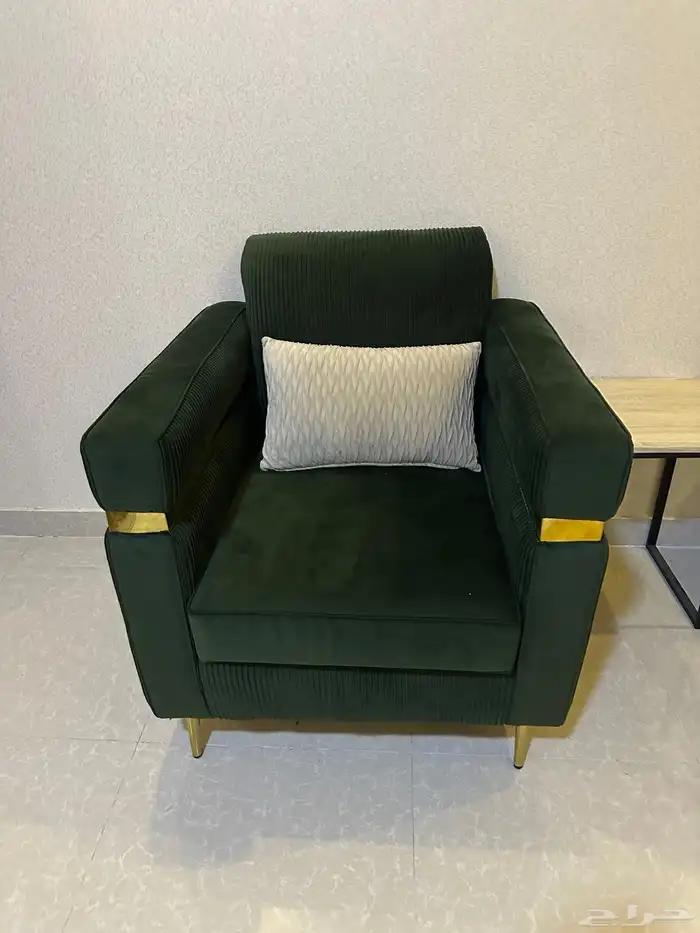 كنب للبيع 3 قطع الكنب استخدام سنه شبه جديد من العرفج للاثاث 1