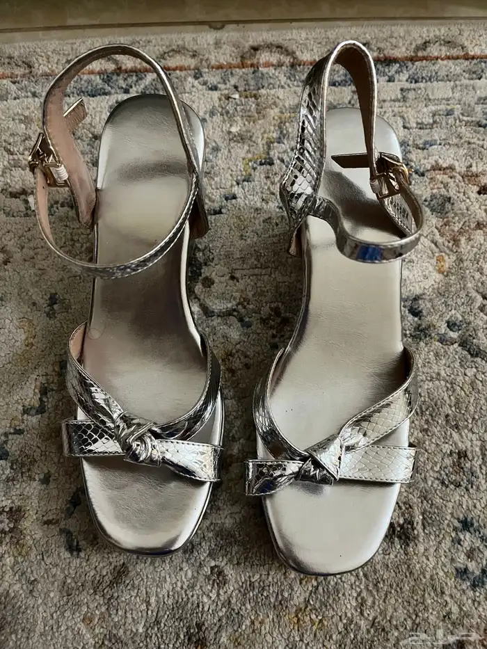 كعب سهره كعوب كعب ابيض كعب فضي 0