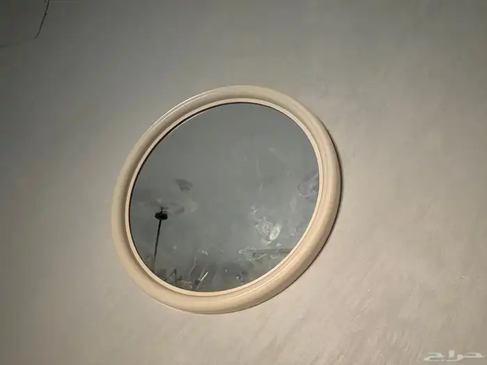 مرايه خاليه من اي عيب لونها سكري الحبه ب15 0