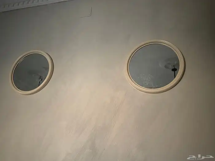 مرايه خاليه من اي عيب لونها سكري الحبه ب15 1