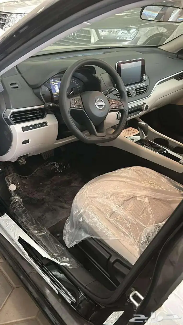 نيسان التيما SV نص فل 2025 35