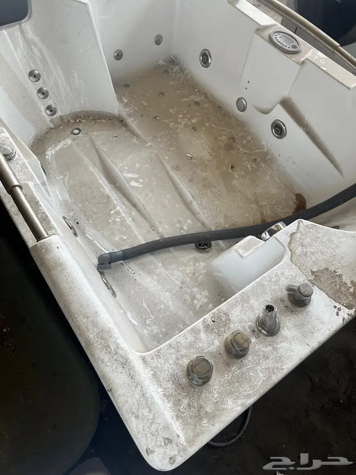 للبيع جاكوزي نفرين نظيف جدا جدا استخدام اقل من سنه 4