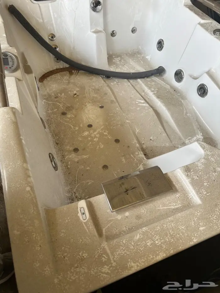 للبيع جاكوزي نفرين نظيف جدا جدا استخدام اقل من سنه 2