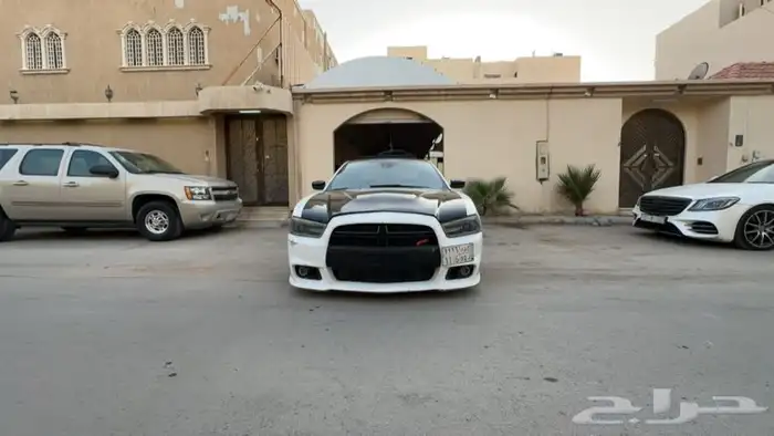 تشاجر دوج srt 2