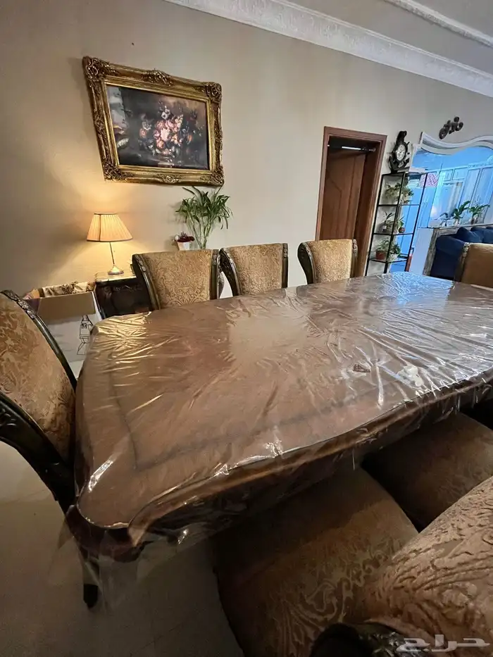 طاولة سفرة كبيرة للبيع 8 كراسي 3