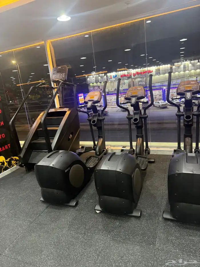 نادي جيم رياضي اجهزة رياضية أرضيات كروس فيت لياقة حديد 6