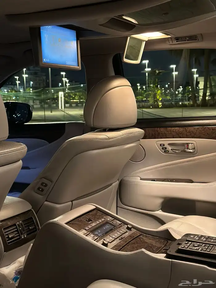 (( مباع ))لكزس 460 لارج VIP بودي بلد 20