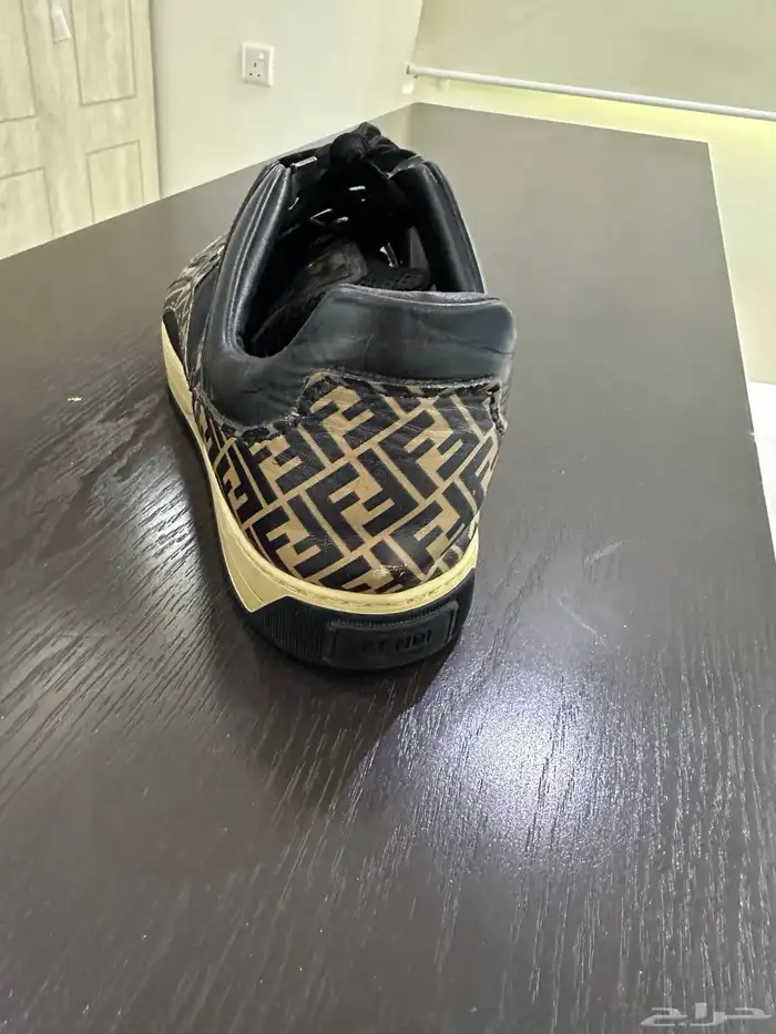 حذاء جزمة رسمية برباط او كاجوالshoes Fendi 2
