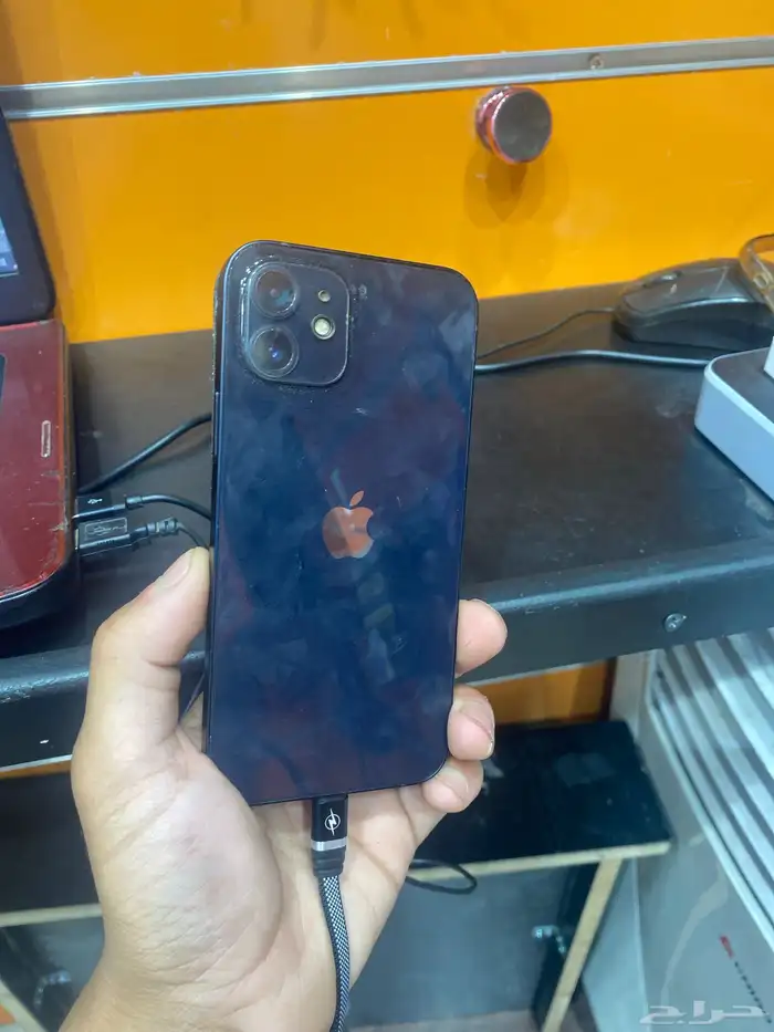 ايفون 12 عادي 3