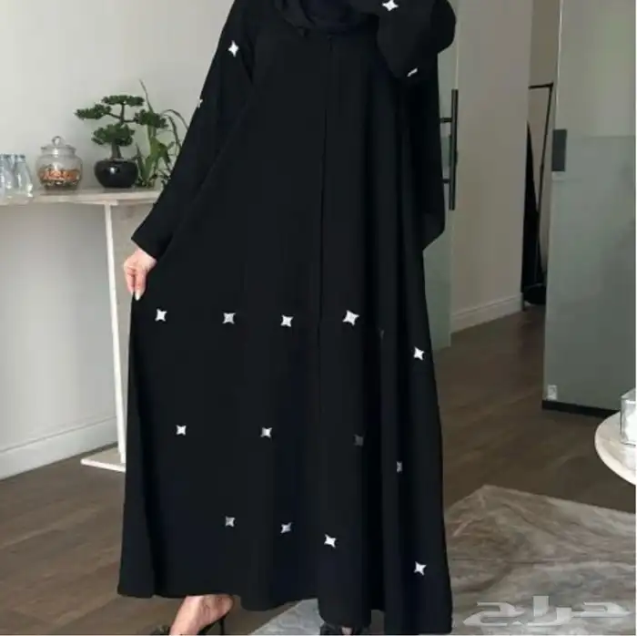 عبايات وتصميم حسب الطلب بسعر الجمله 10