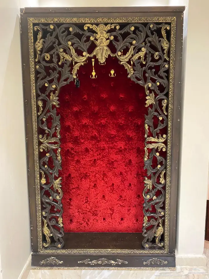 دولاب عبايات تصميم كلاسيكي 0