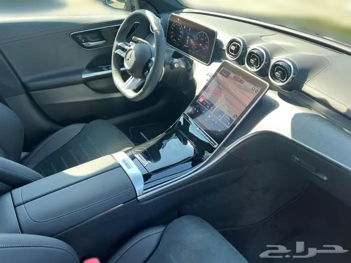 مرسيدس بنز C300 موديل 2023 8