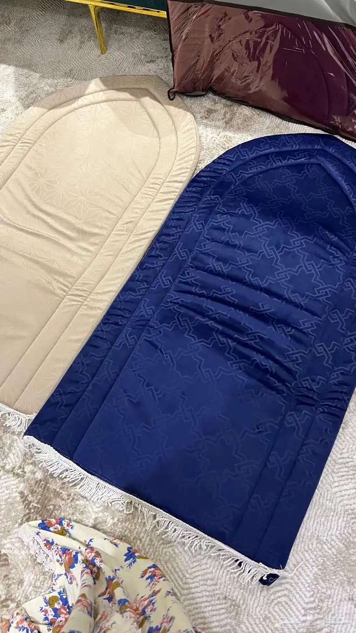 سجادات صلاة عدة الوان 0