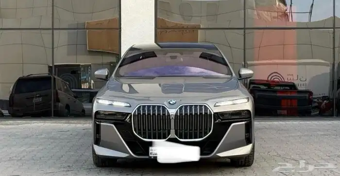 بي ام دبليو 740 2023 1