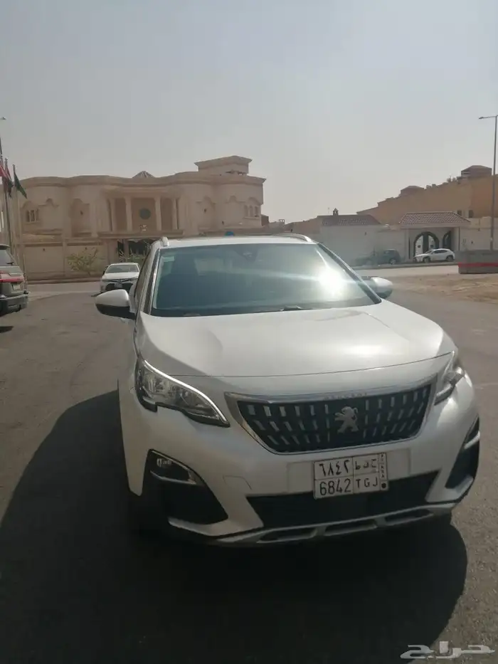 سياره بيجو فرنسيه 0