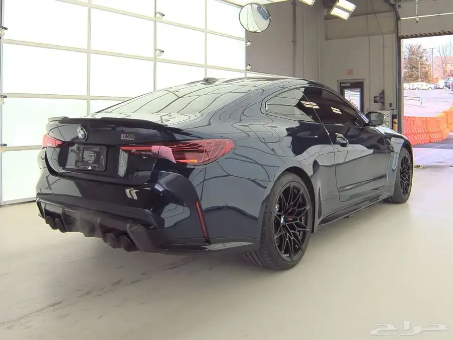 2025 BMW M4 Competition xDrive Coupe 2