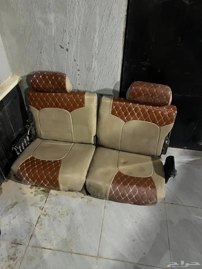 مراتب لاندكروزر 97 صف خلفي ثالث 3