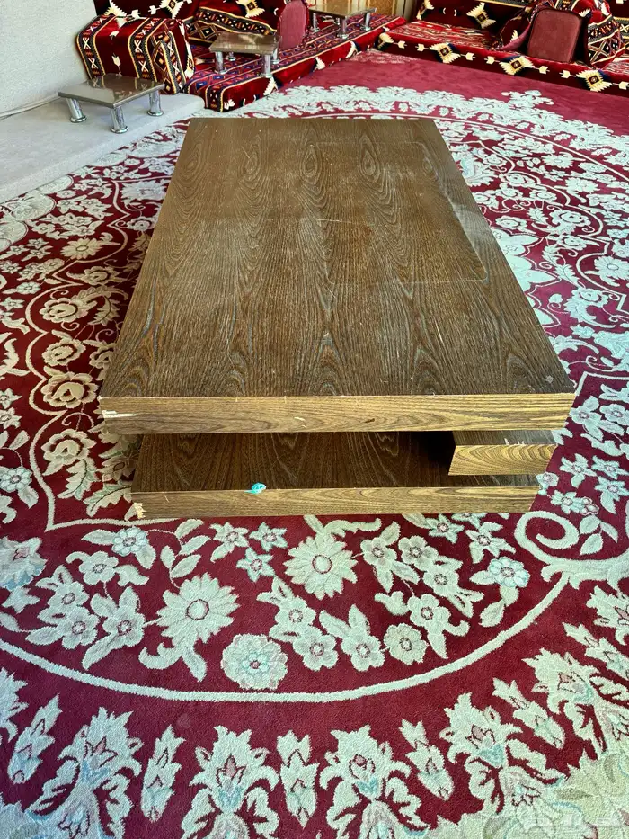 طاولة مستخدمه للبيع 2
