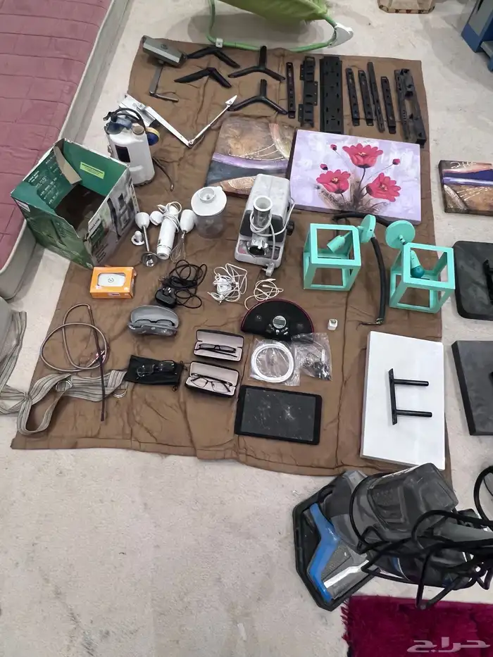 العاب شاشات سيارات وكواية وغسالة لزوليات وارضيات وعدة اغراض 6