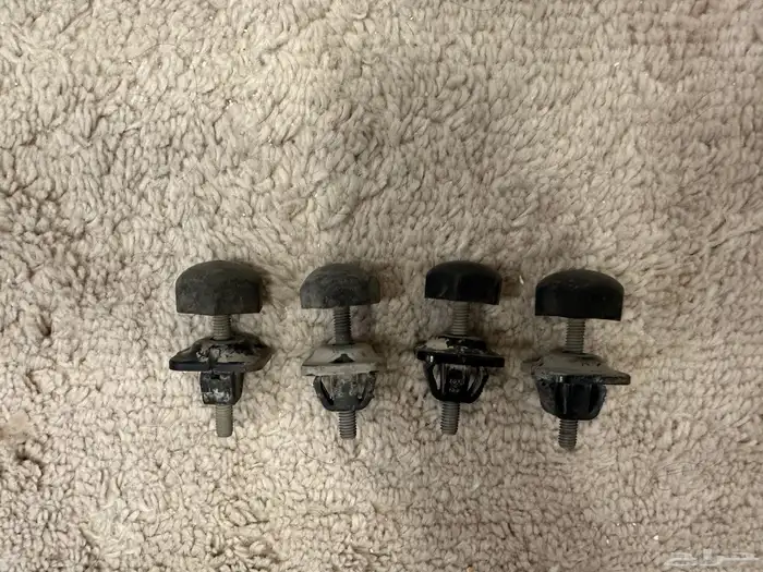 قطع غيار فورد فكتوريا وماركيز ولنكون 26