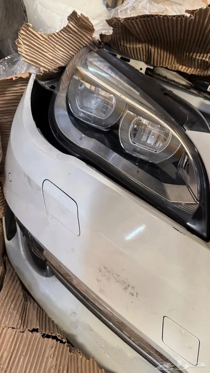 قطع غيار BMW 740 2015 0