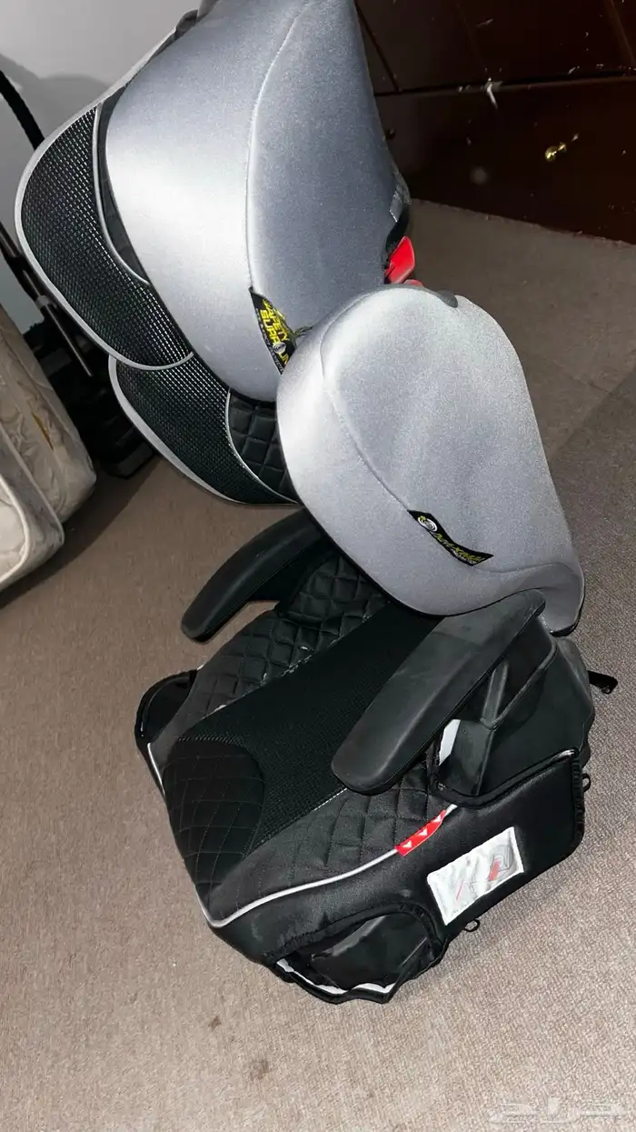 كرسي سياره للأطفال استعمال نظيف جدا 2