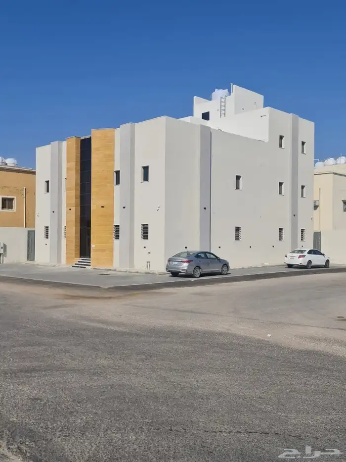 للبيع عمارة فخمة حي النايفية حفر الباطن 5