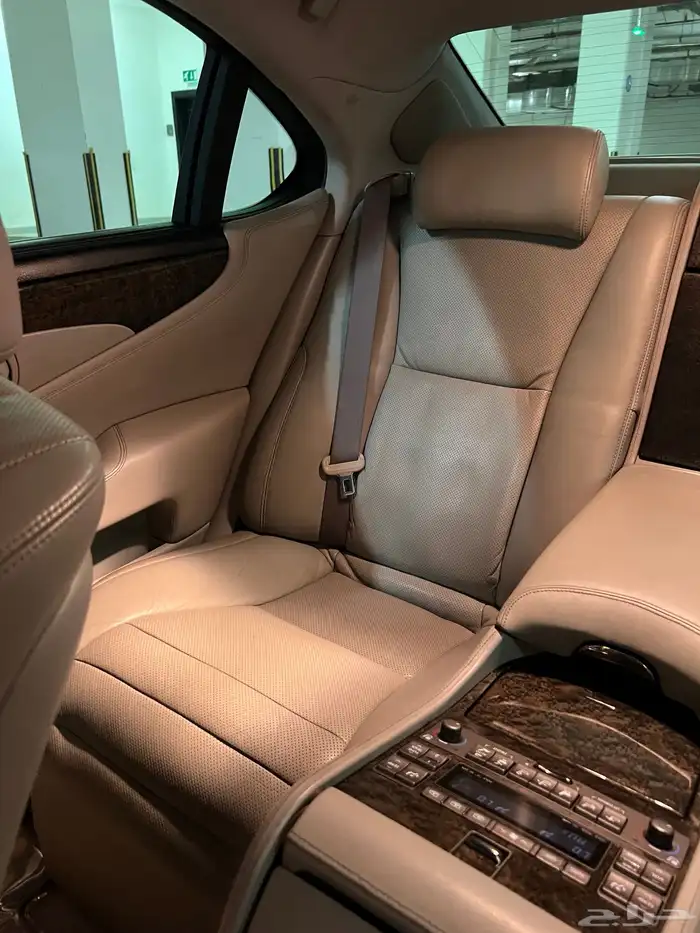 (( مباع ))لكزس 460 لارج VIP بودي بلد 67