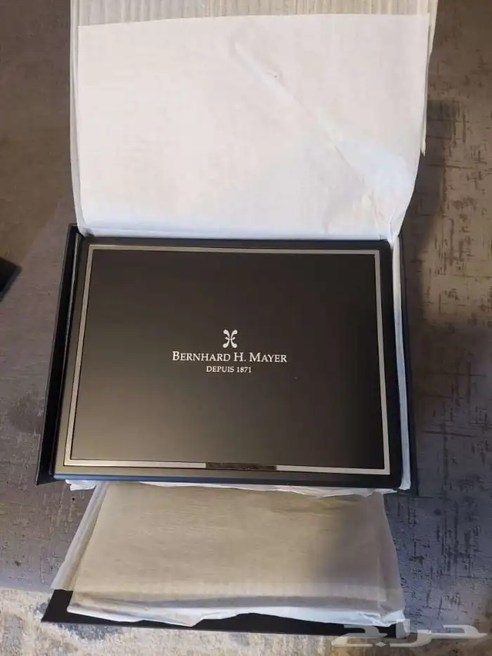 ساعة اتش ماير اصدار محدود 1