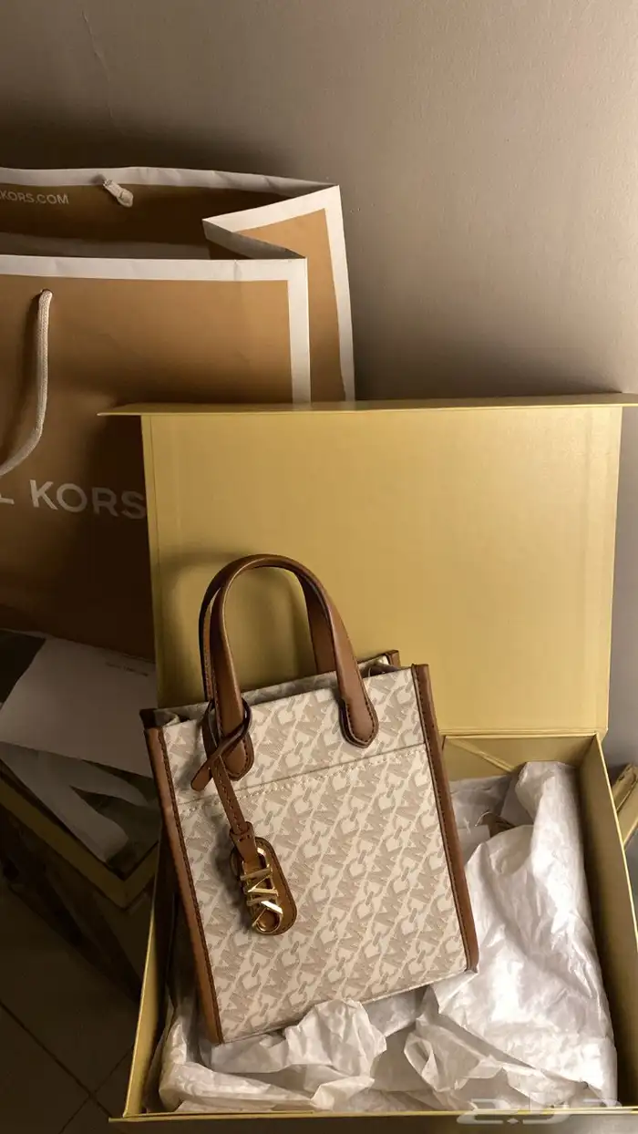 شنطه ماركه اصليه 0