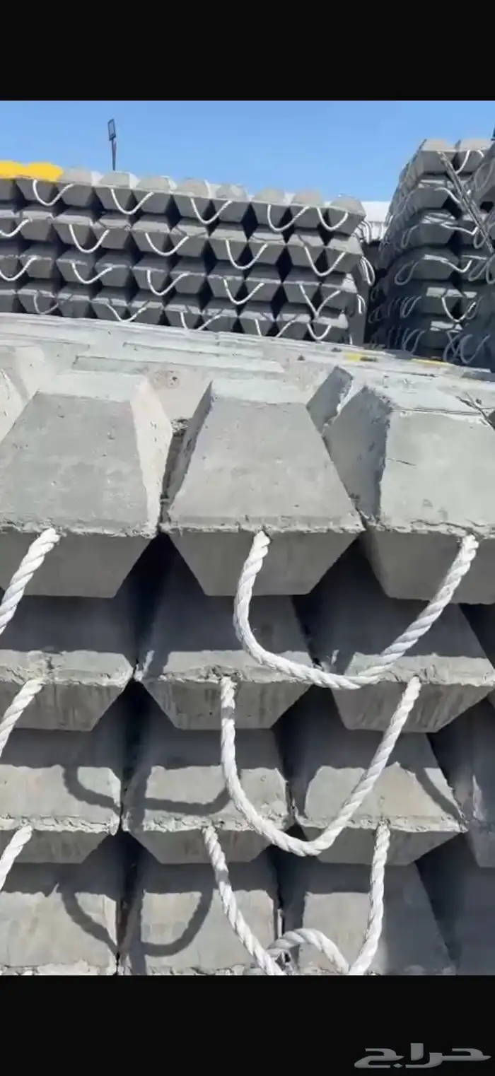 حواجز خرسانية وقواعد متحركة 8