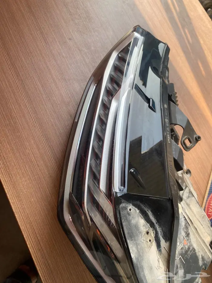 شمعه يسار اودي RS6 0