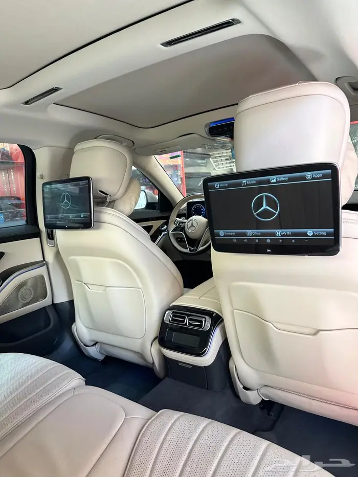 شاشات خلفيه مرسيدس الجوهره 2023 2024 9